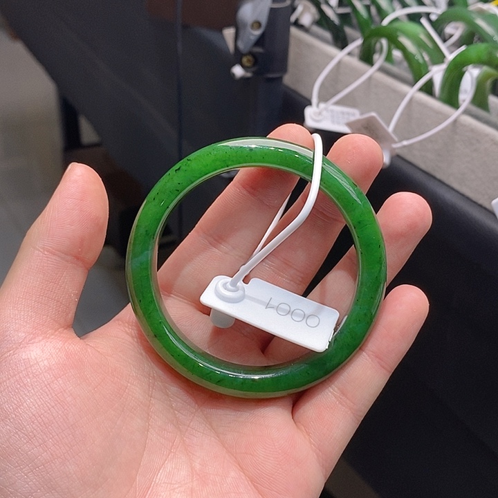 和田玉（碧玉）未镶嵌手镯