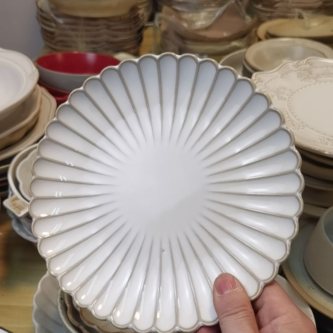 瓷片微瑕贝壳九寸浅盘两个一组