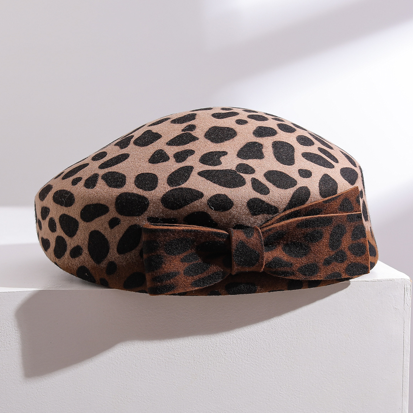 轻奢优雅时尚100羊毛定型帽印豹纹渐贝雷帽蝴蝶帽子冬季女士秋冬