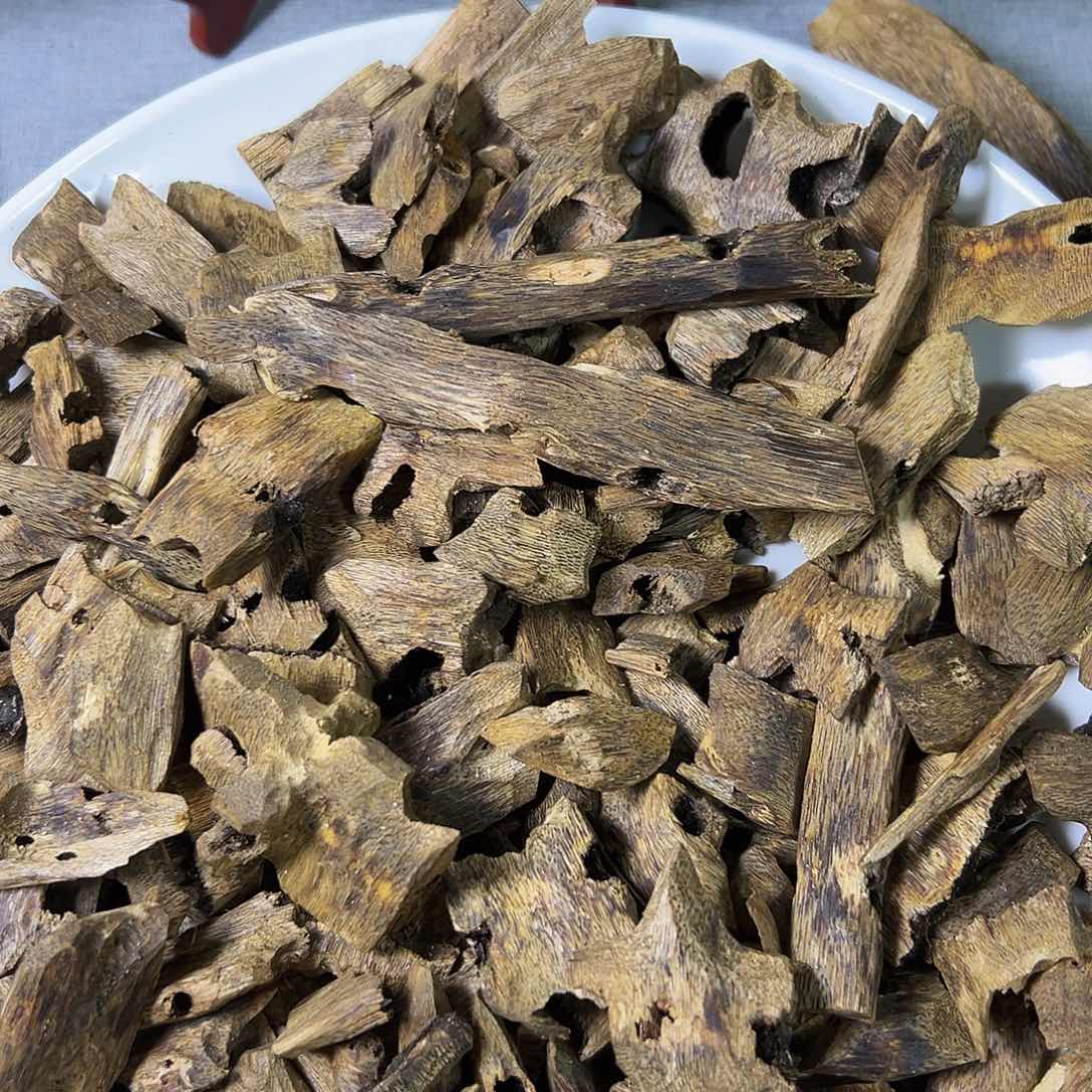 沉香沉香碎屑乌身圆叶66克