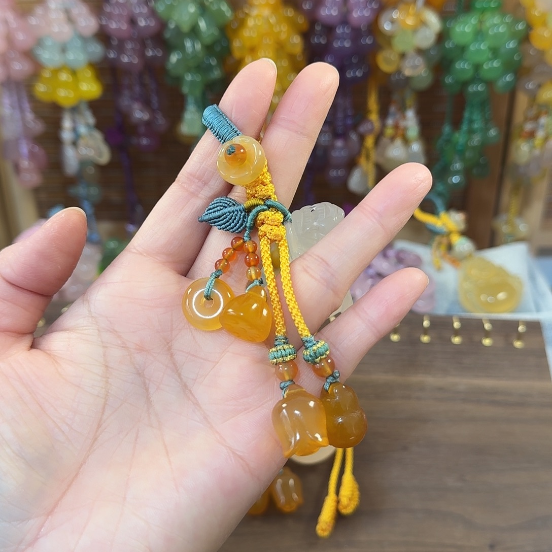 玛瑙/玉髓未镶嵌钥匙挂件