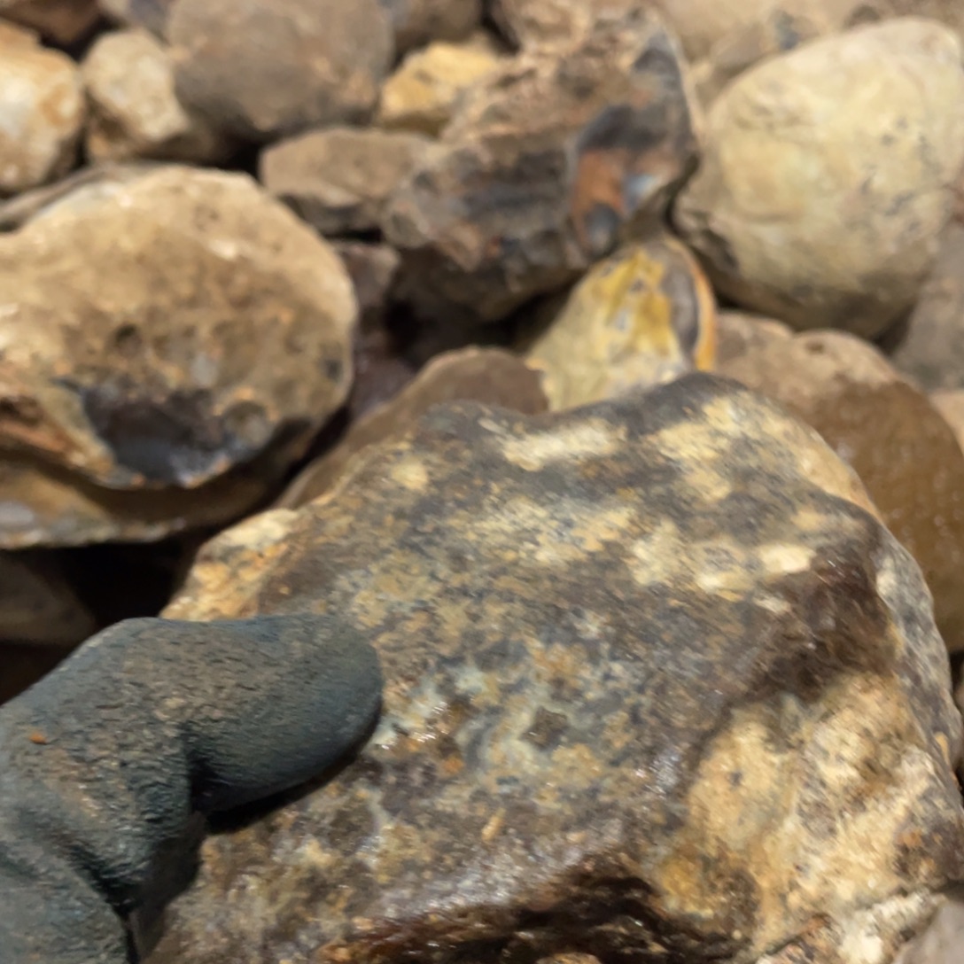 敷***春定制玛瑙原石切割不退不换