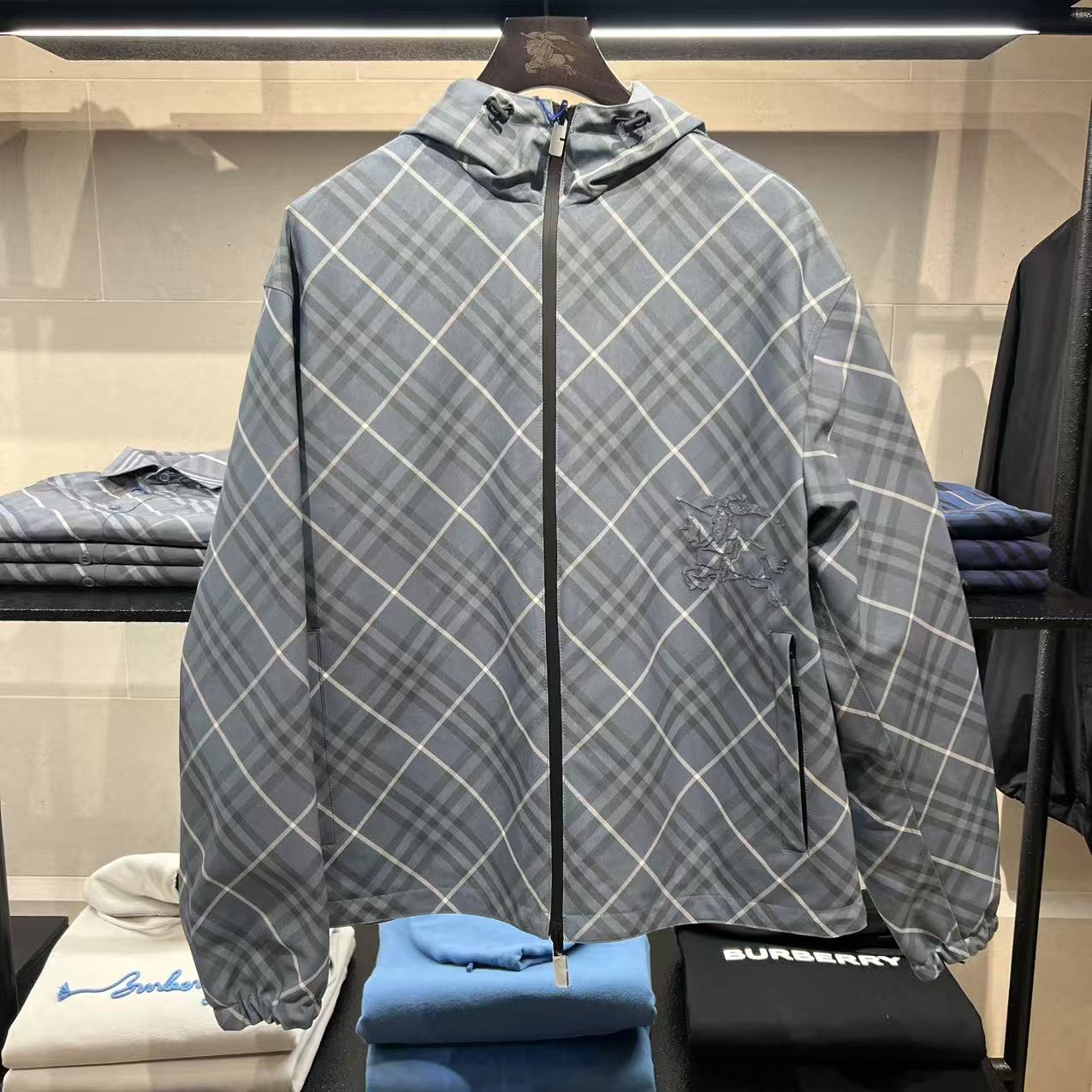 未使用 BURBERRY/博柏利 博柏利 25 男士 VIP折扣外套