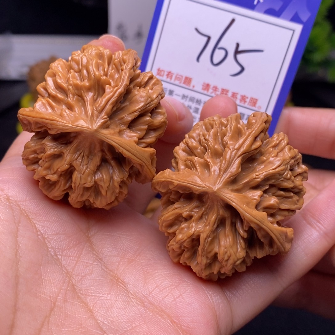 文玩核桃把件47帝王三棱765