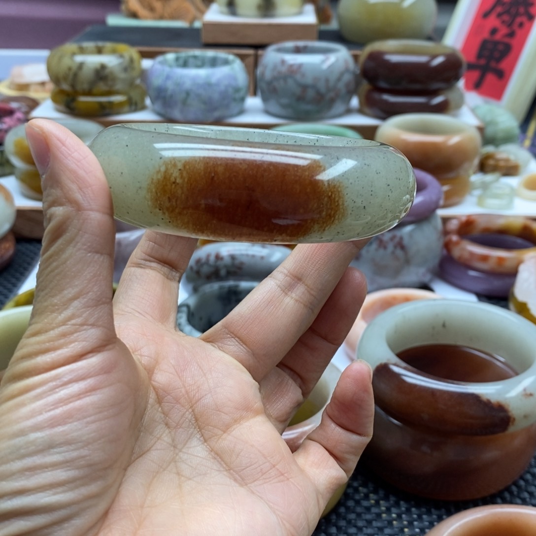 石英质玉手镯未镶嵌素*