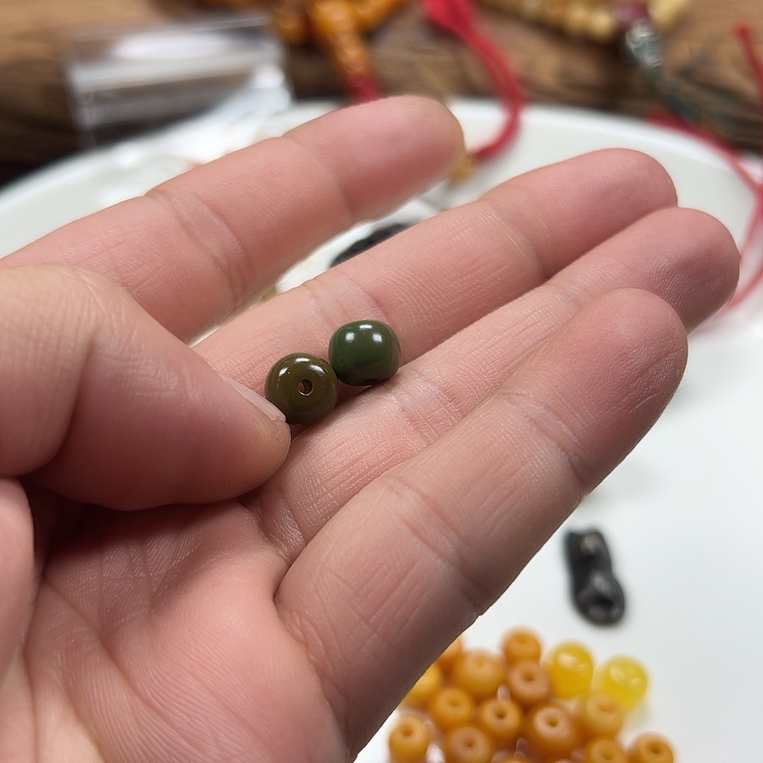泥塑泥塑工艺品（打对松松）