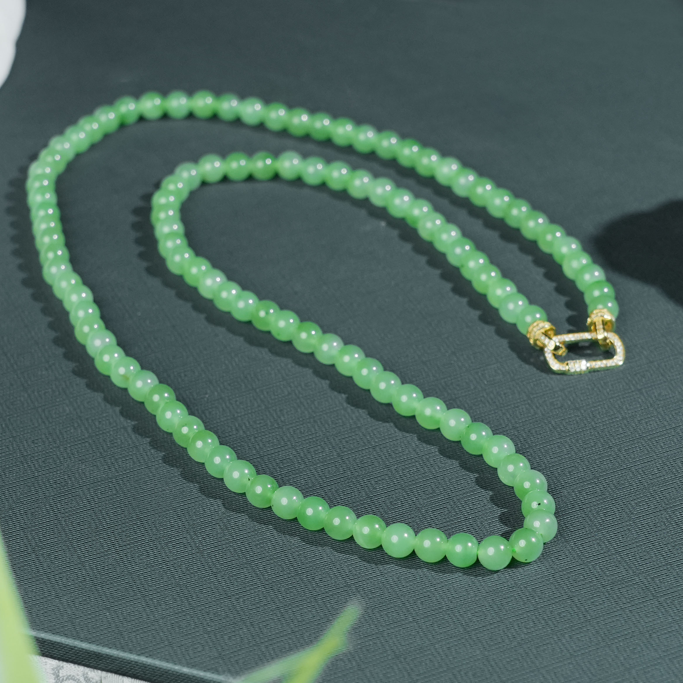 V姐|稀缺|和田玉苹果绿圆珠项链 5.5mm-HL1266