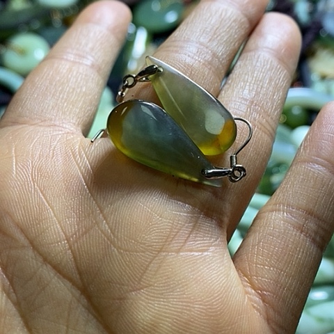 岫玉耳环未镶嵌一对