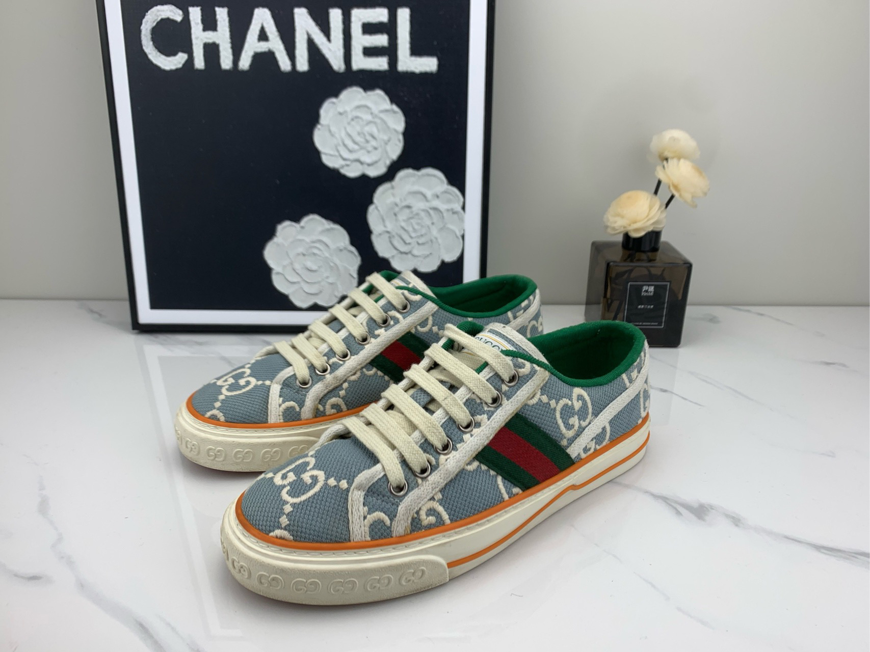 Gucci1977 雾霾蓝 板鞋 /37码 /98新/jm00154