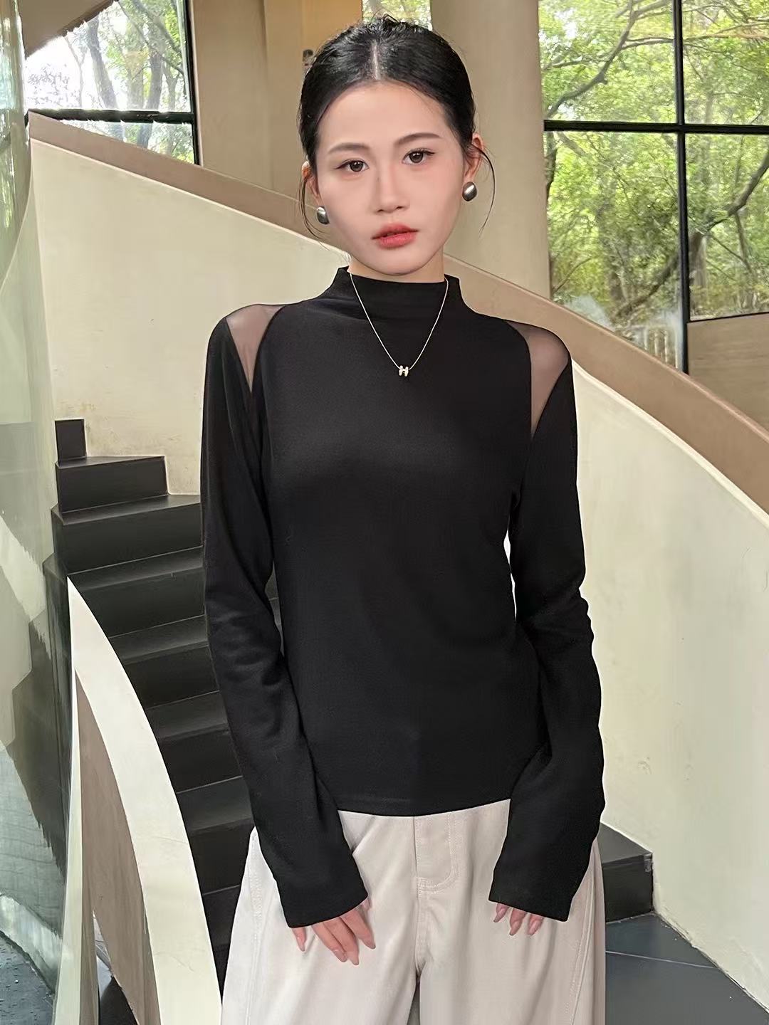 时尚设计感网纱拼接长袖T恤女秋冬新款半高领内搭打底衫8015-2511