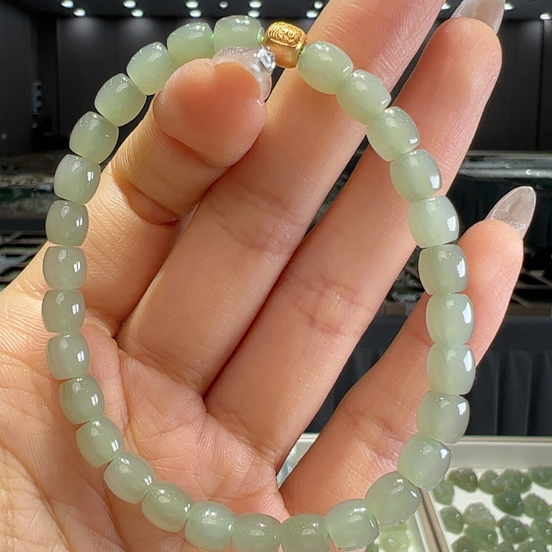 和田玉颈饰未镶嵌手链