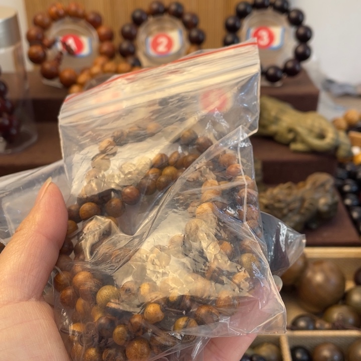 檀香紫檀（小叶紫檀）富**子