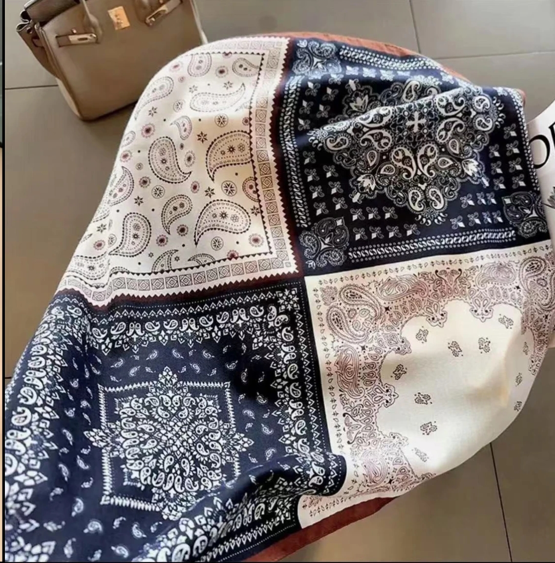 【IN11全球买手店】桑蚕丝丝毛羊毛复古轻奢方块丝巾