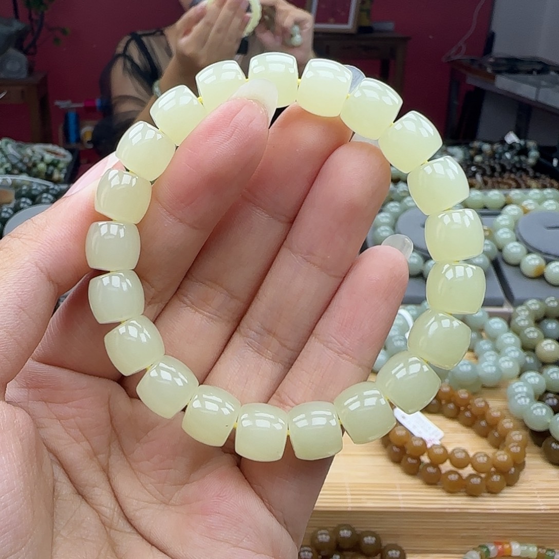 -***-和田玉未镶嵌手链