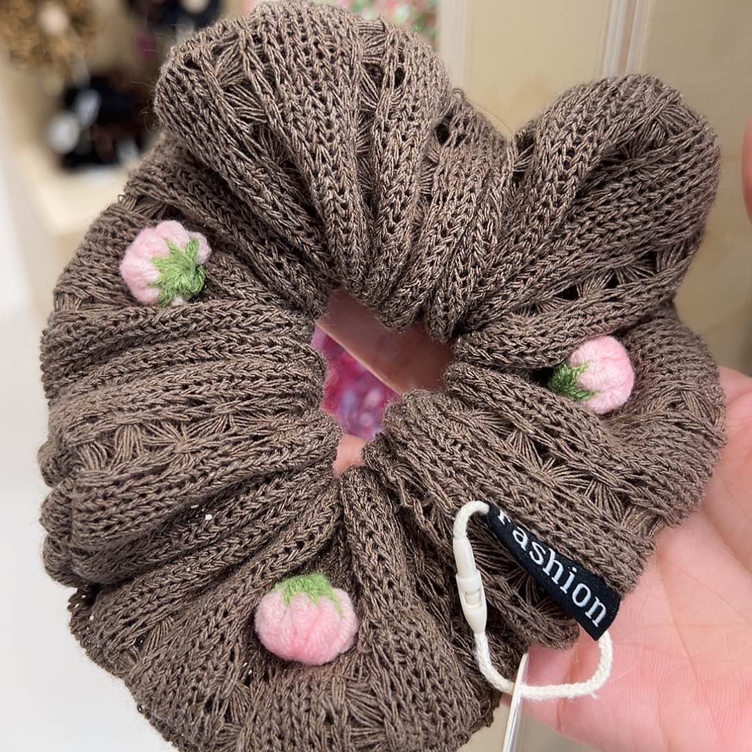 非金属皮质草莓咖色毛线发圈