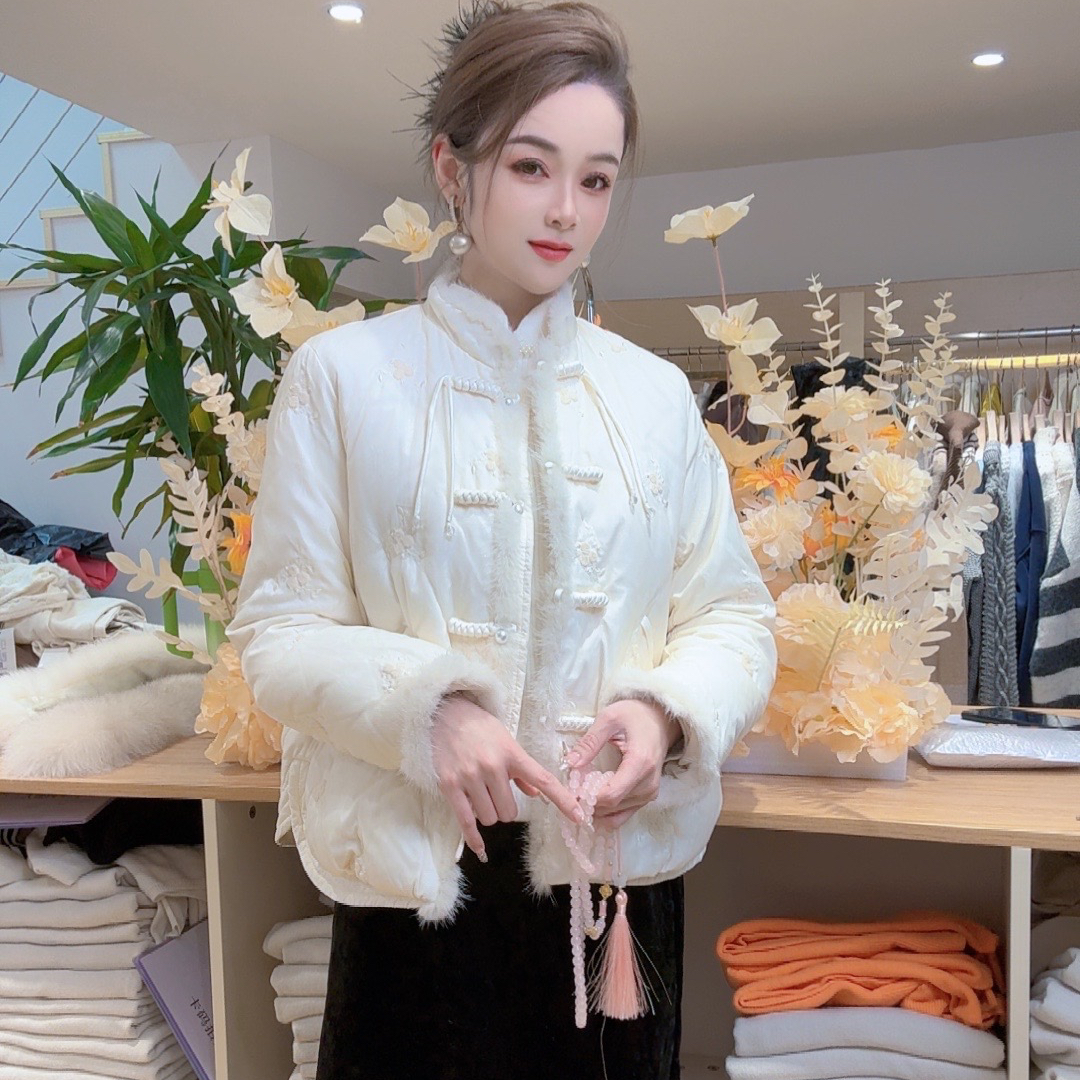红姐家-胭脂扣·水貂毛白鸭绒羽绒服新中式国风重工刺绣24115