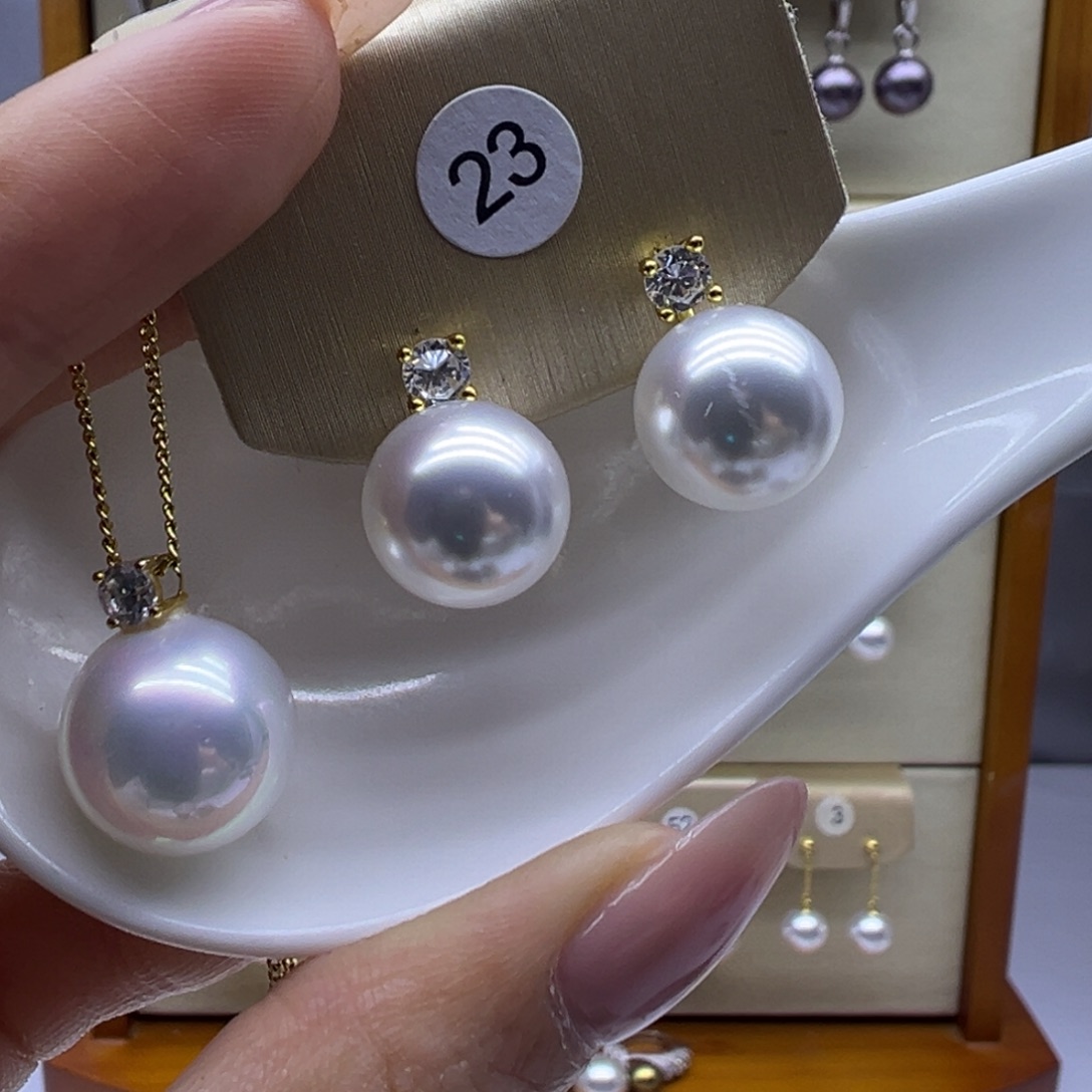 吊坠(赠链)18K金镶嵌淡水珍珠