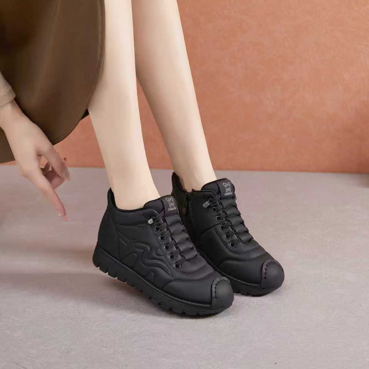 360936-冬季加厚保暖平跟防滑时尚休闲女鞋