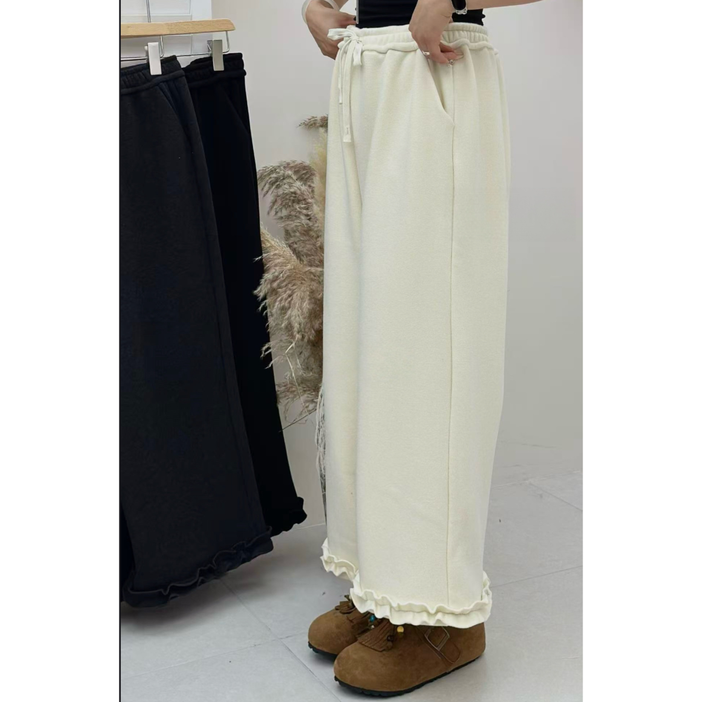 妮妮家163冬季新款显瘦时尚百搭松紧腰加绒花边休闲裤！