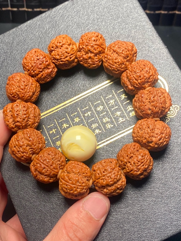 新品金刚菩提手串6号（菠萝蜜蜂窝）