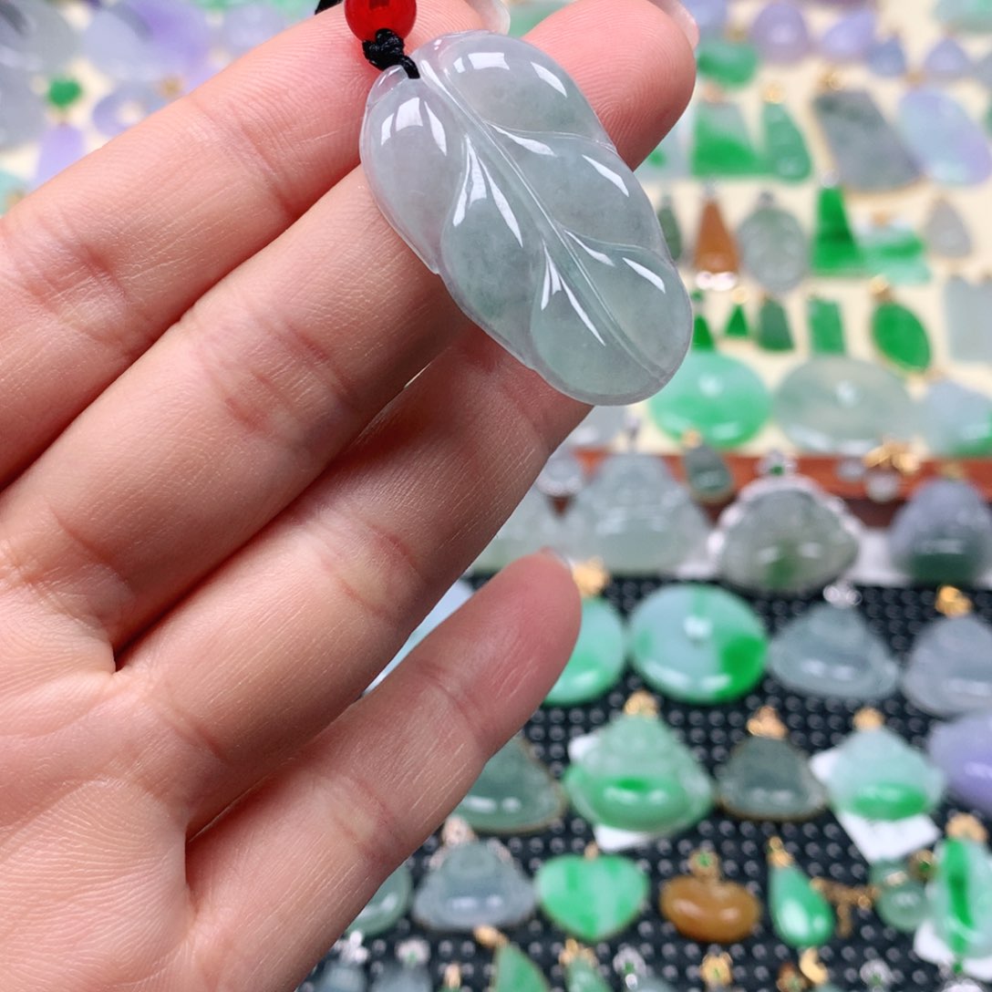 【闪购商品】翡翠吊坠(不含链)未镶嵌