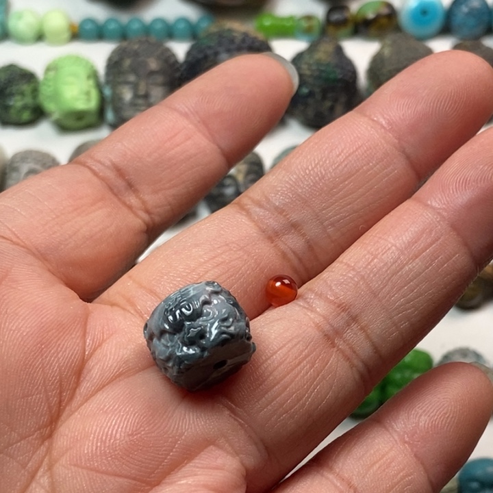 南红玛瑙未镶嵌颈饰