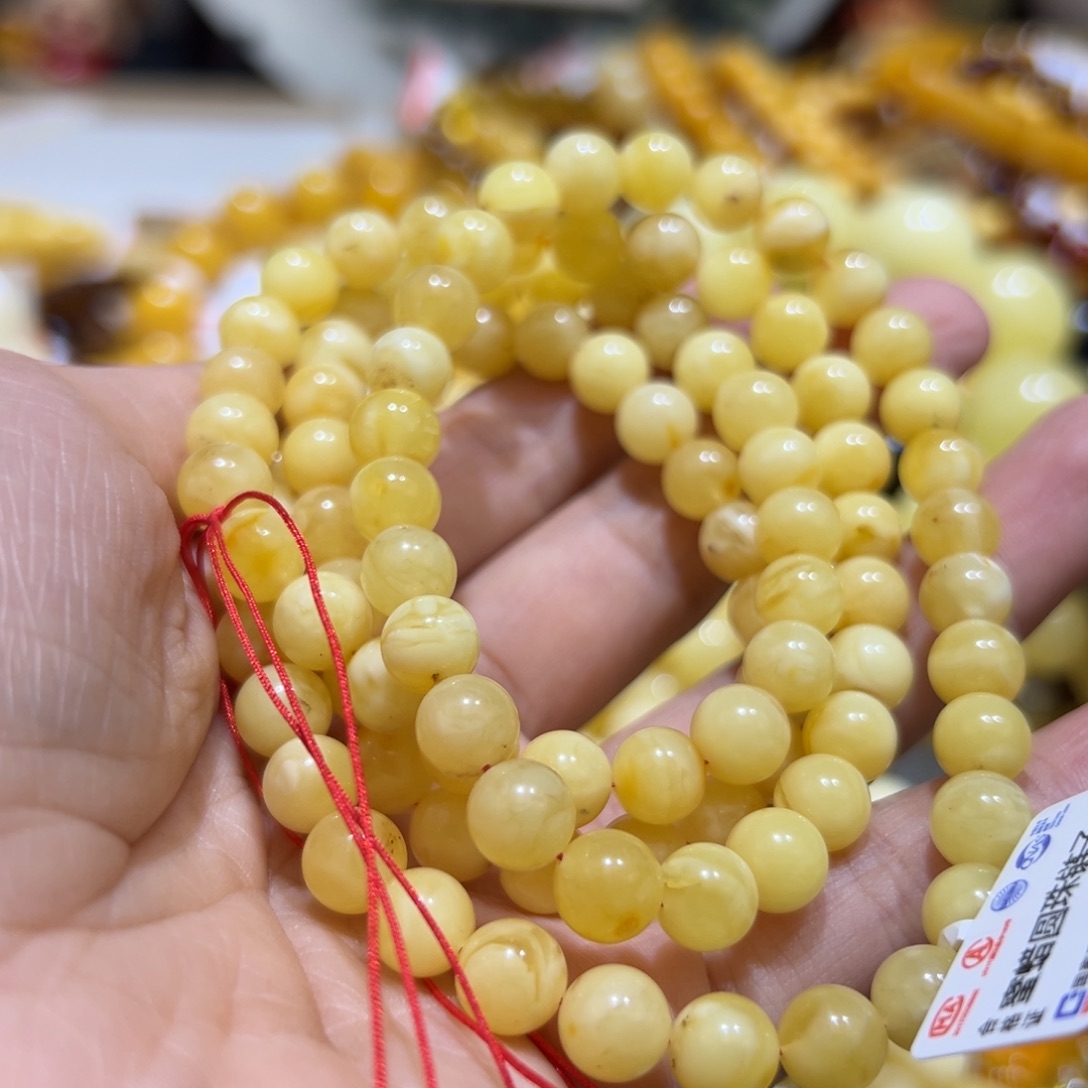 琥珀珠宝奇石未镶嵌