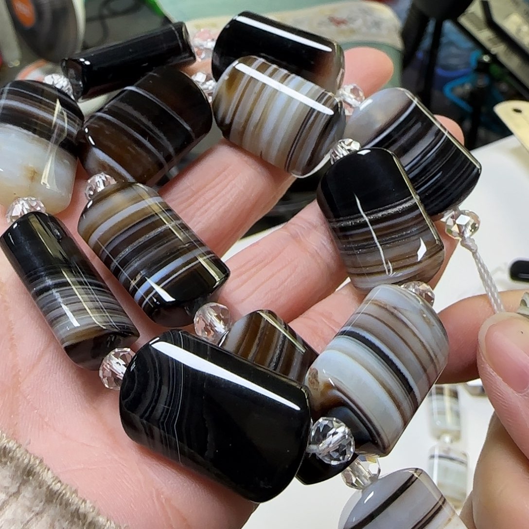 玛瑙/玉髓合金珠宝半成品缠丝玛瑙牌子16mm一条
