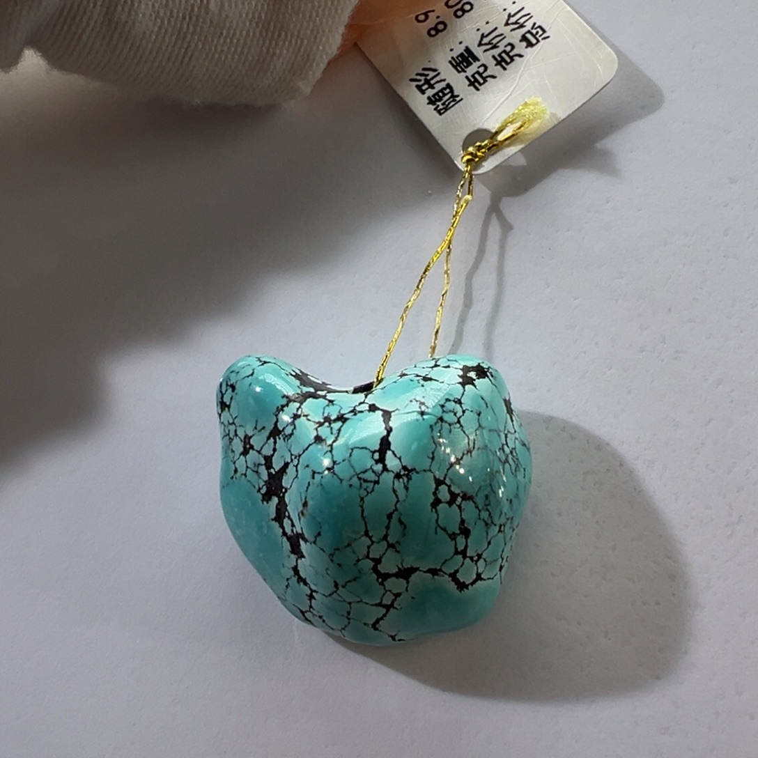 绿松石未镶嵌挂件