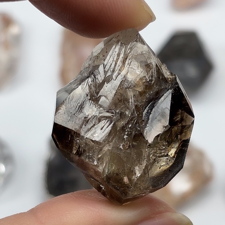 未镶嵌水晶颈饰茶闪灵钻33mmm+