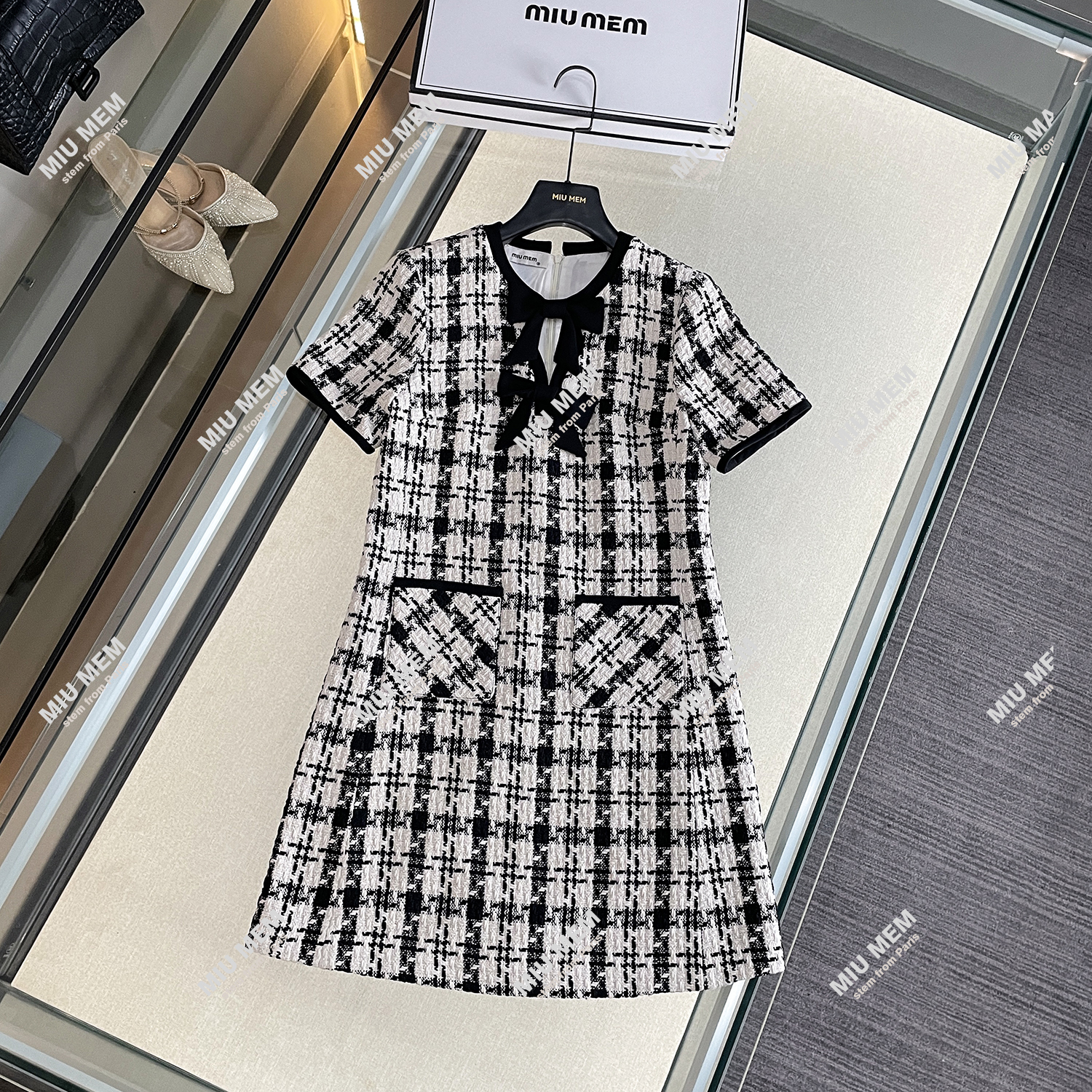 MIUMEM 25春新款法式小香风千鸟格粗花呢A字收腰连衣裙DY6535
