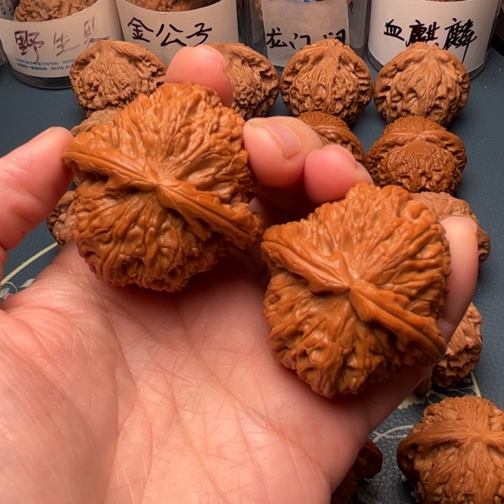 吊坠文玩核桃45白狮子