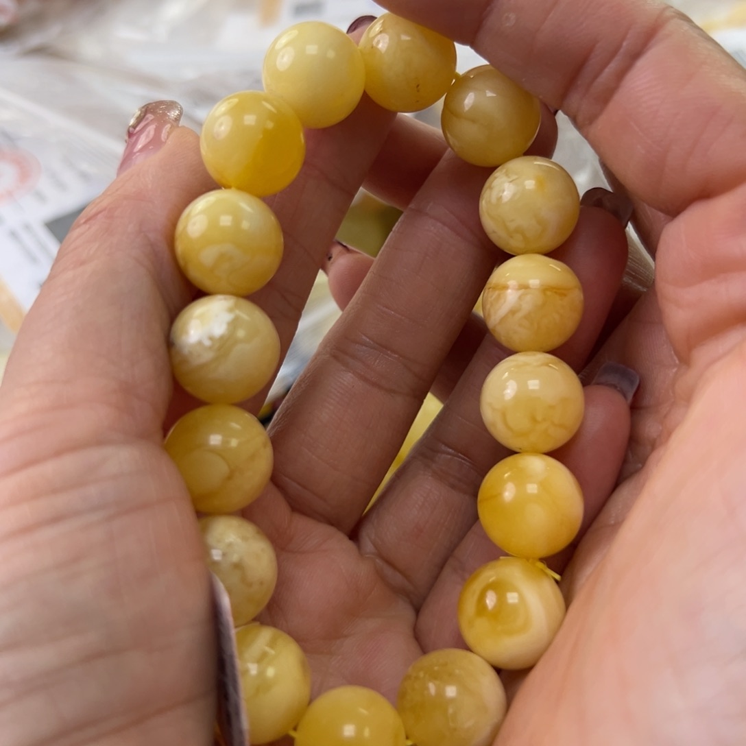 琥珀珠宝奇石未镶嵌