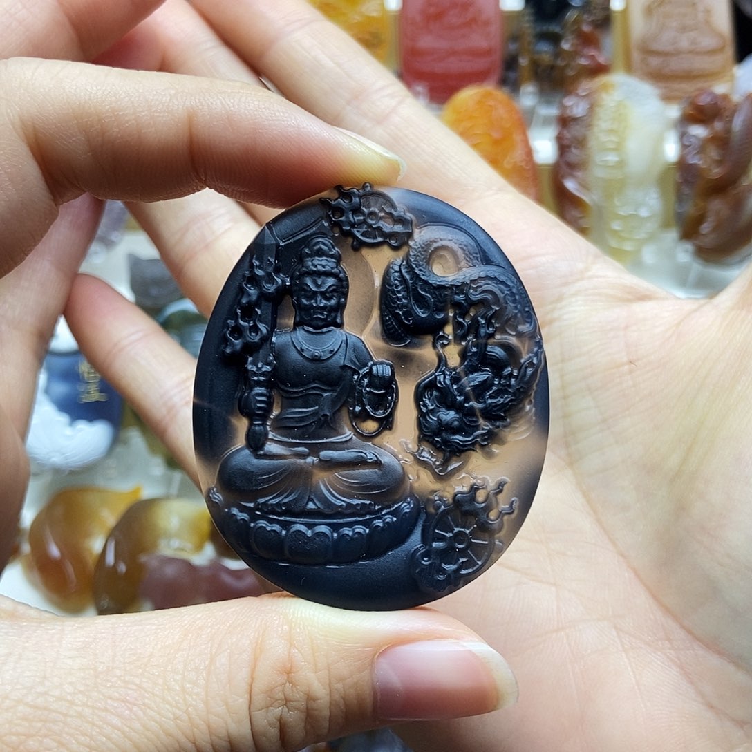 恭***财玛瑙/玉髓未镶嵌颈饰