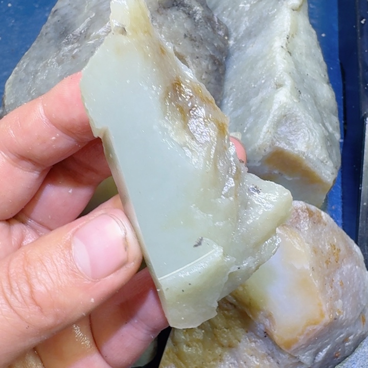 和田玉未镶嵌珠宝半成品