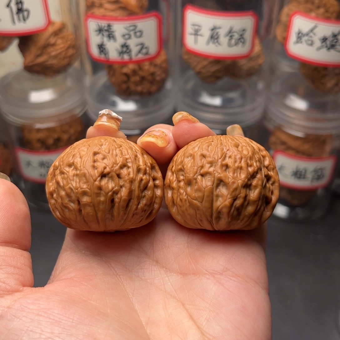 文玩核桃把件铁锤妹妹