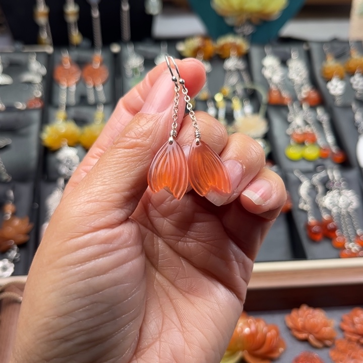 蛇纹石玉耳饰未镶嵌