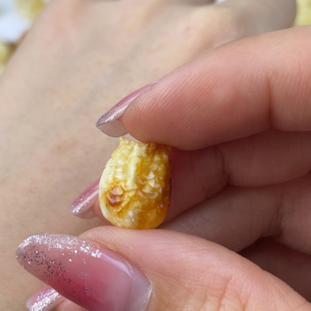 琥珀裸石未镶嵌蜜蜡