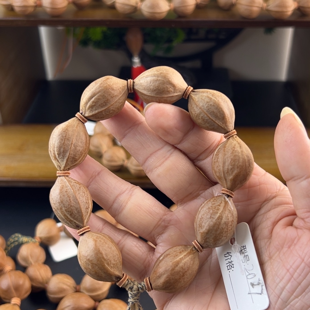 ＊***＊橄榄核吊坠梅林铁核老树核素串2027