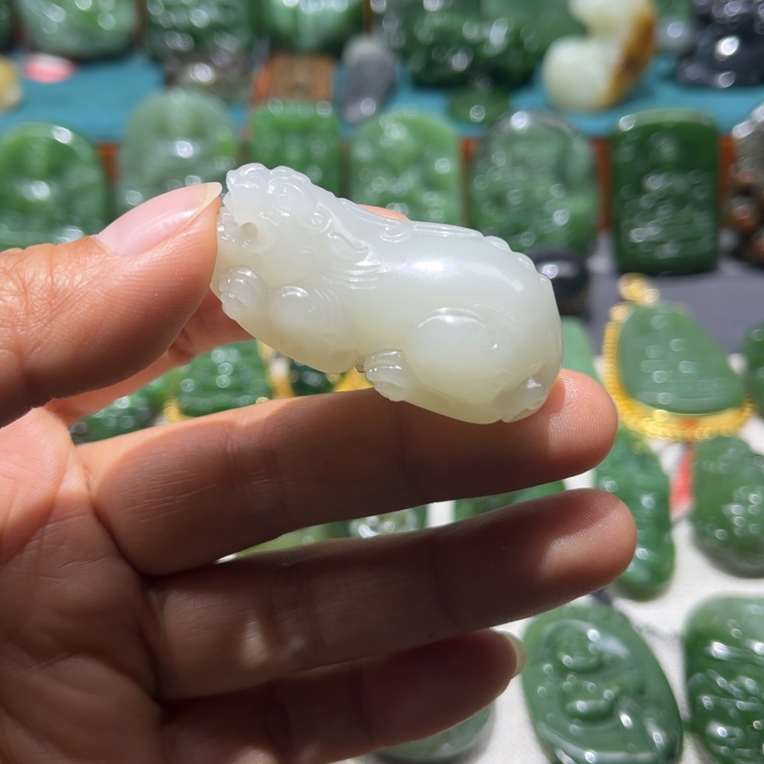 和田玉颈饰未镶嵌