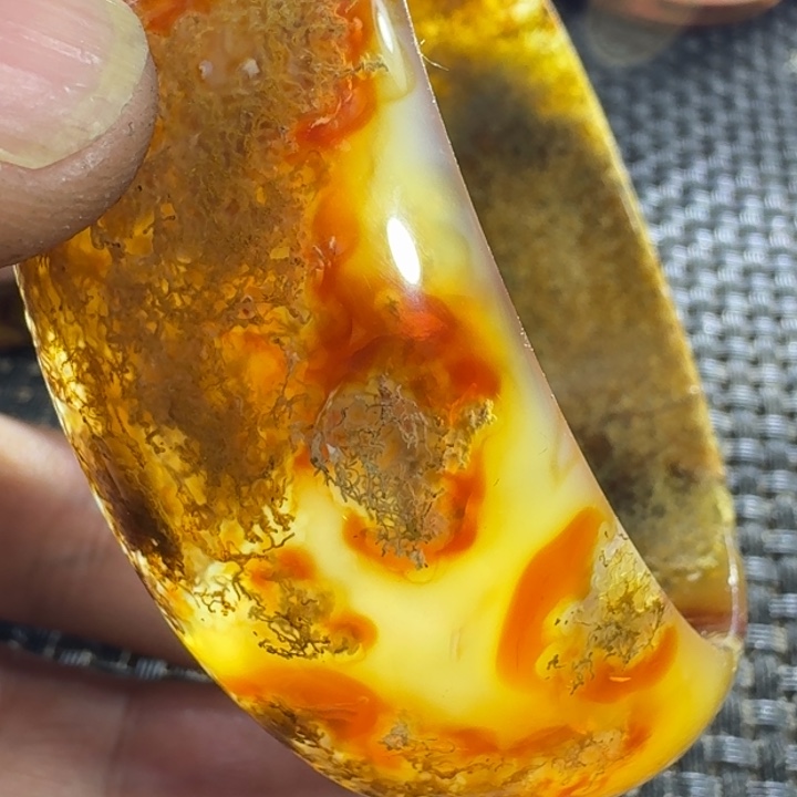 大***地玛瑙/玉髓未镶嵌颈饰