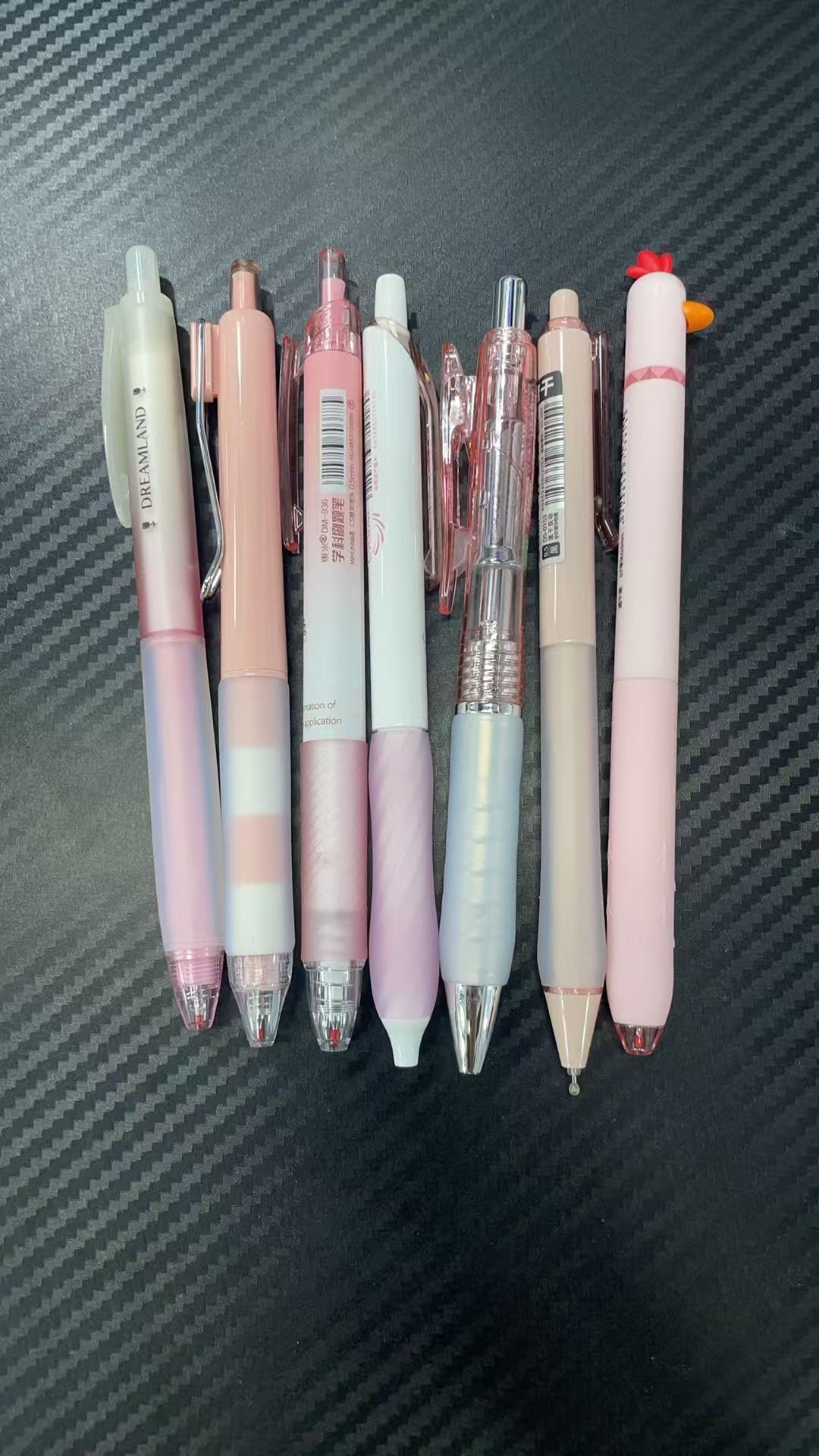 发粉色组合，到手7支黑墨。掉封蜡不售后