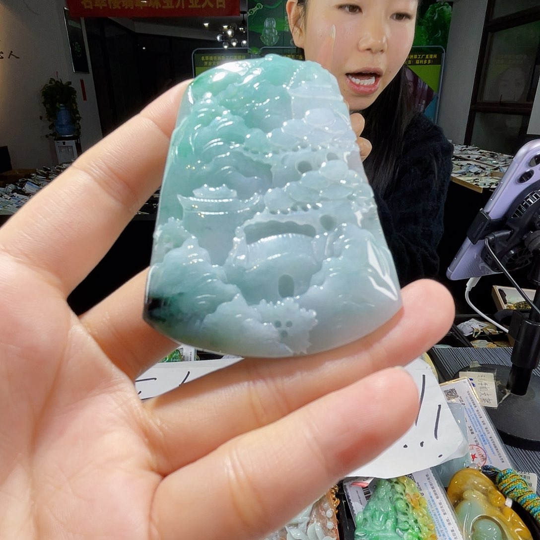 颈饰未镶嵌翡翠一