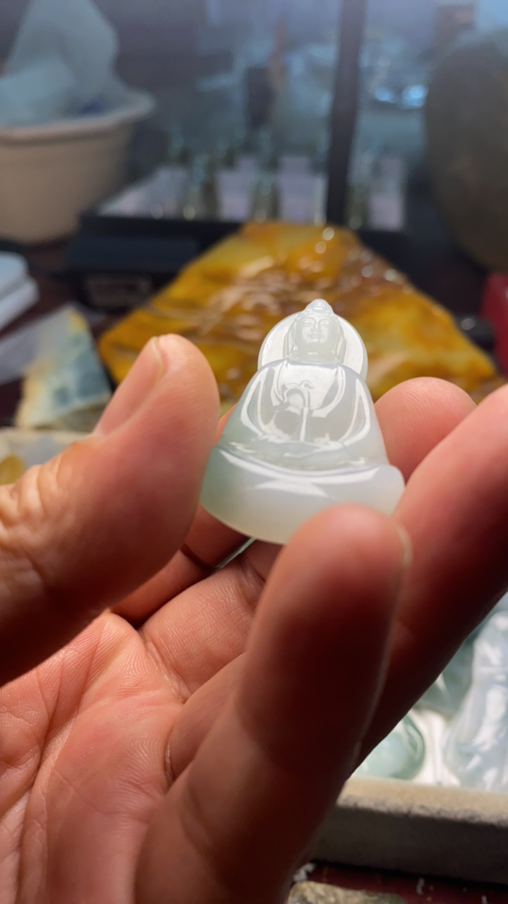 铁合金吊坠 冰种淡绿素衣观音菩萨玉坠