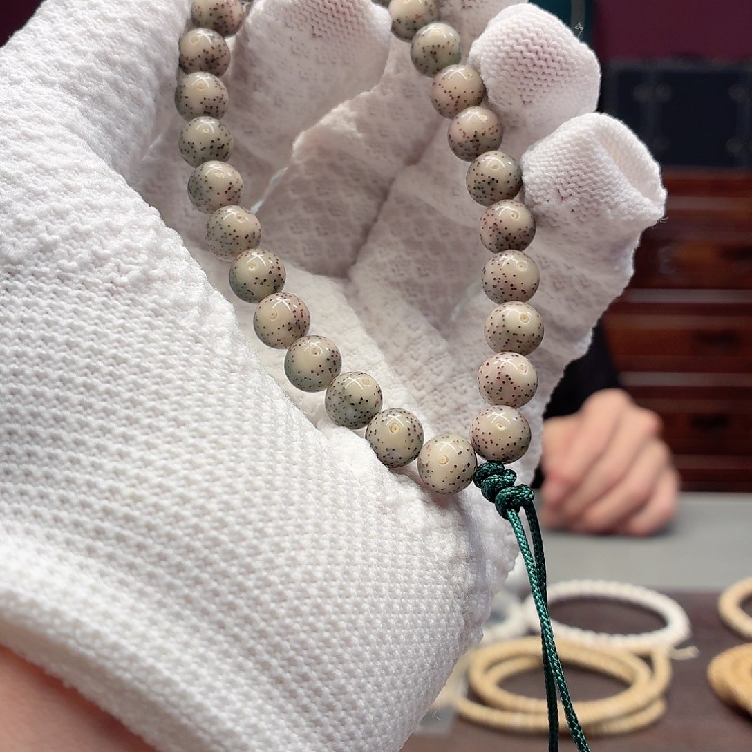 手串星月菩提9左右圆珠，糯冰，2号
