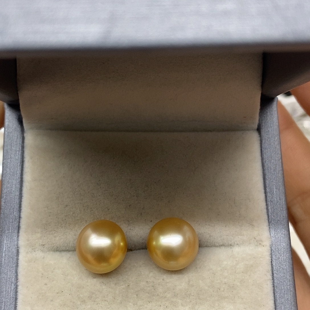 耳饰海水珍珠18K金镶嵌
