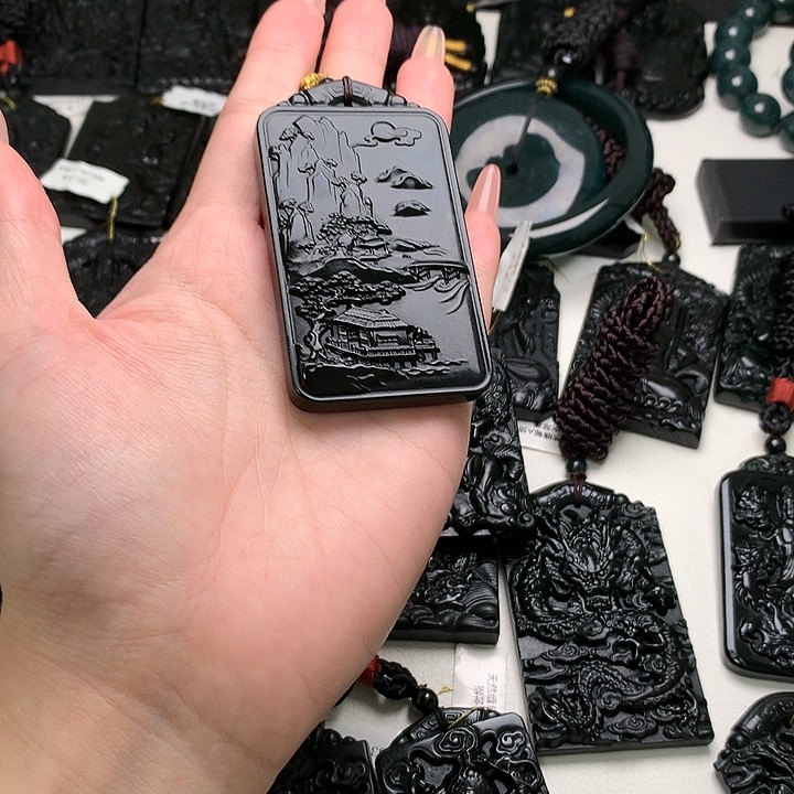 P***酱天然a货钢琴黑挂件