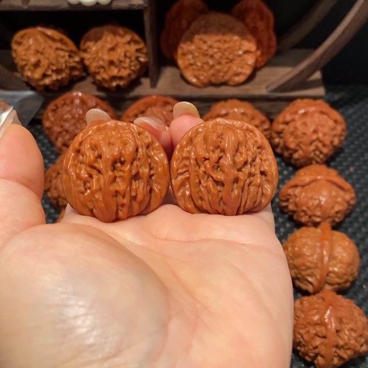 许***.文玩核桃把件36.1尺寸四座楼2006