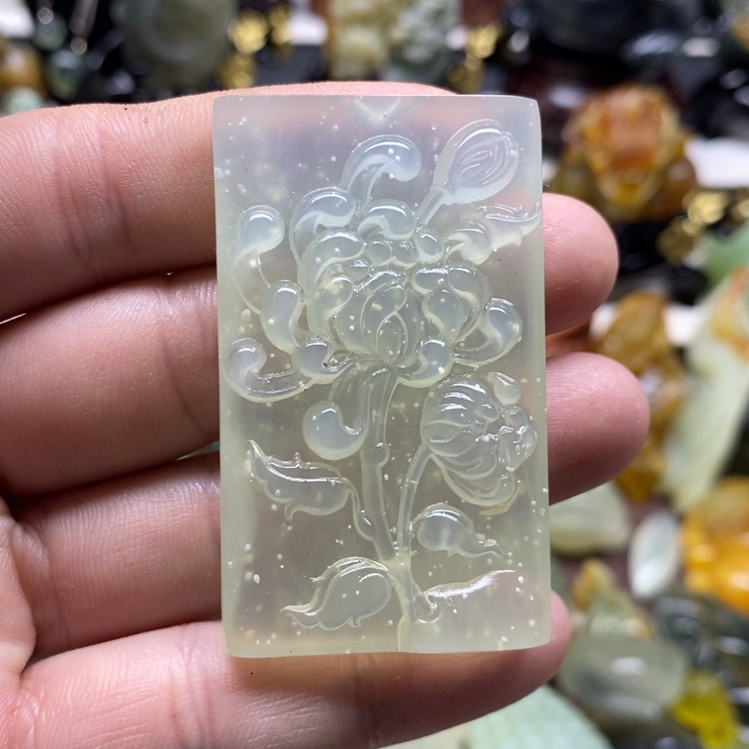 岫玉菊花吊坠未镶嵌