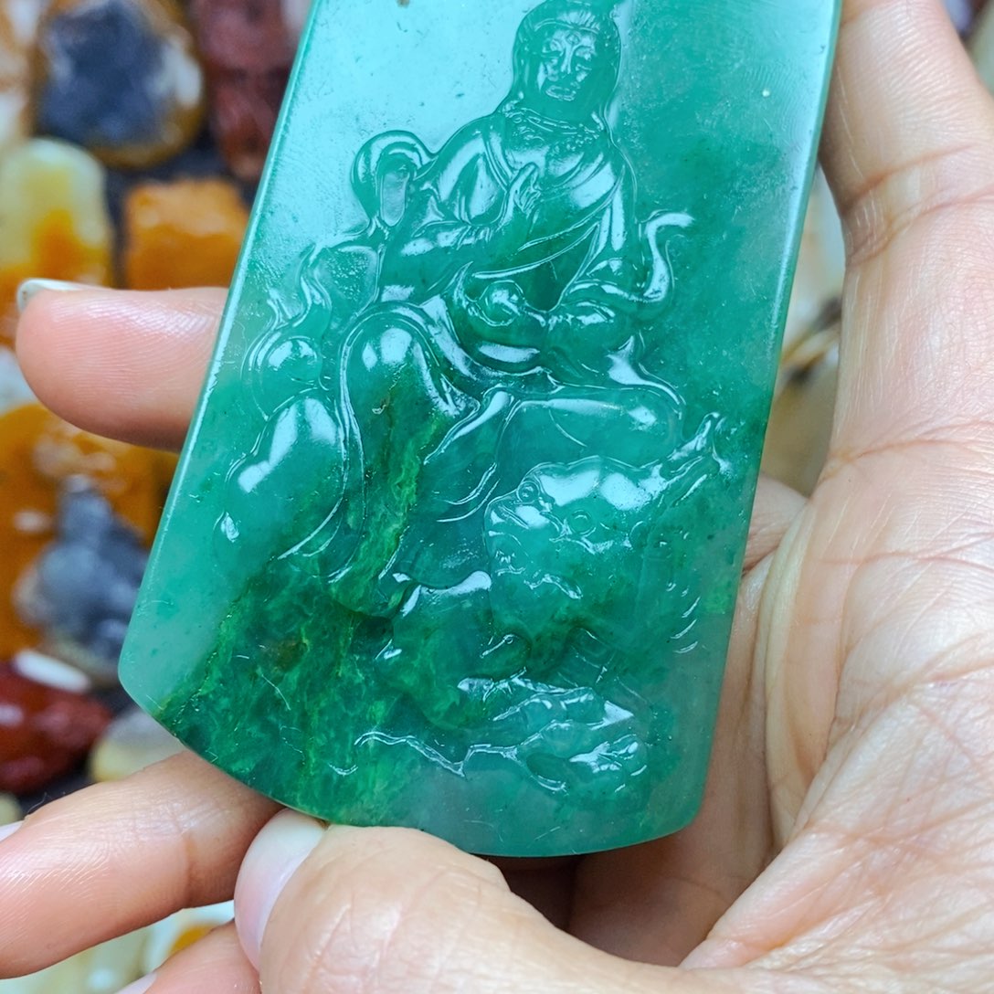 石英质玉（黄龙玉）颈饰未镶嵌